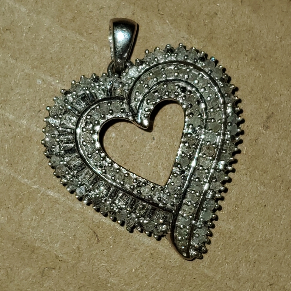 925 Stearling Silver heart pendent